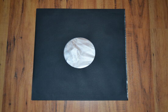 PAPĪRA VĀCIŅI (konverti) 12" iekšējie melni ar caurumu vidū ar oderi (90 gr papīrs )